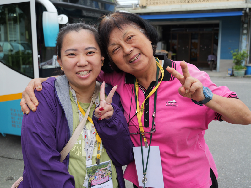 門諾基金會、家庭照顧者支持服務、喘息之旅、長照壓力、家照課程、北富銀、織羅部落、米彩繪、玉里春日