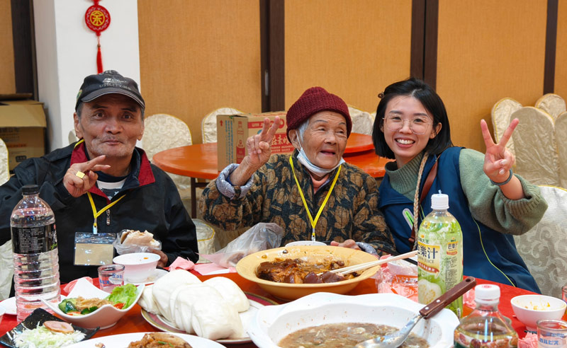 門諾基金會，2026年，新春圍爐，馬年，長者圍爐，長照服務，瑞穗溫泉鄉餐廳，母子