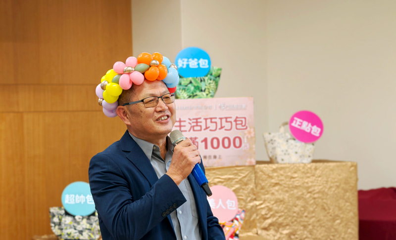 門諾基金會,臺灣喜佳,手作包包,送愛偏鄉,愛心公益,愛心捐贈,感恩反饋,好人有好包,愛生活巧巧包,小Q模,美人包