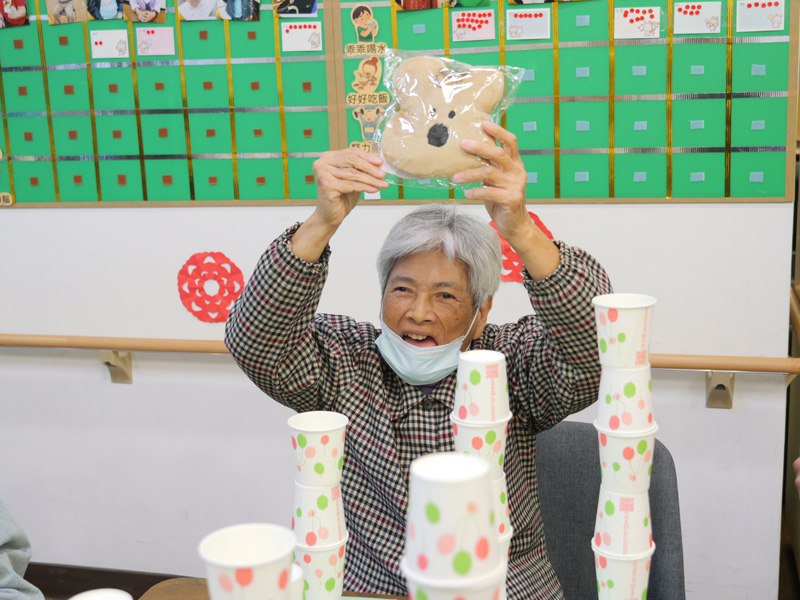 門諾基金會，爭鮮，企業參與，公益行動，ESG永續，花蓮，美崙日照中心，青銀，銀髮友善，長照服務