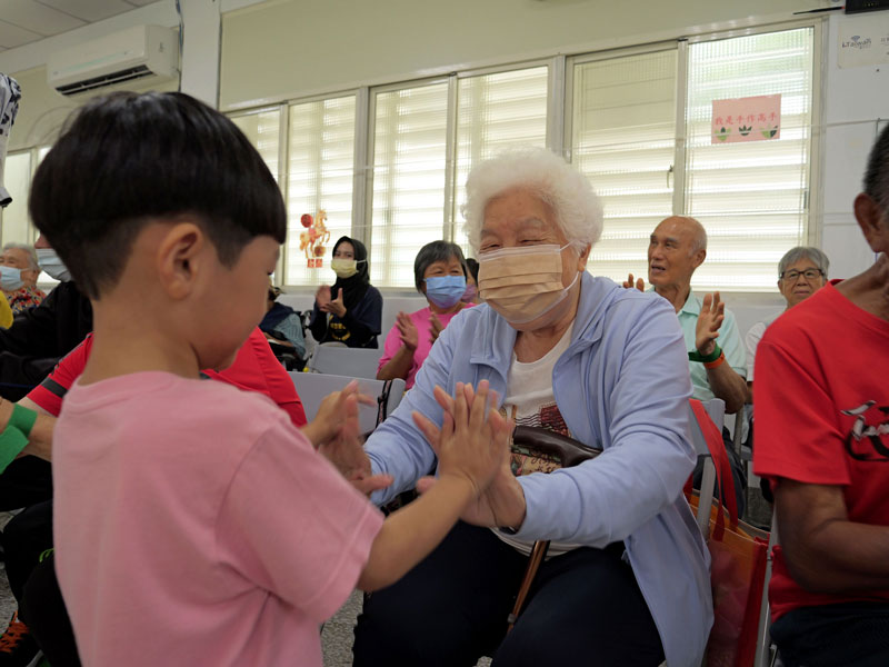 門諾基金會，長照服務，老幼共融，花蓮社區據點中心，吉安，瑞智學堂，社照C據點，新城，失智據點，美崙，身障樂活，咪咪幼兒園，運動會，千歲金剛，小金剛，復古，懷舊，童玩，扁擔，沙包，乒乓球，湯匙，社區服務