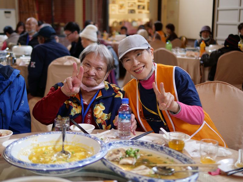 門諾新春圍爐邁入第18載　跨界善心升級百位長輩餐桌