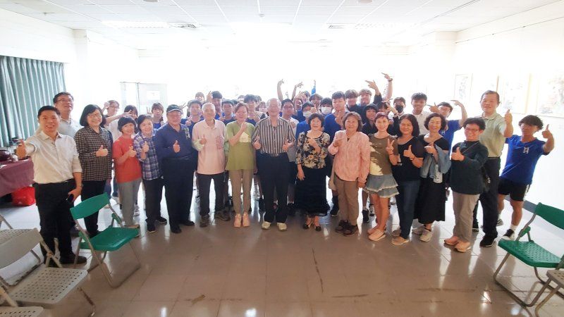 門諾長青學苑師生聯展於瀛海藝廊溫馨揭幕　跨世代共賞藝文之美