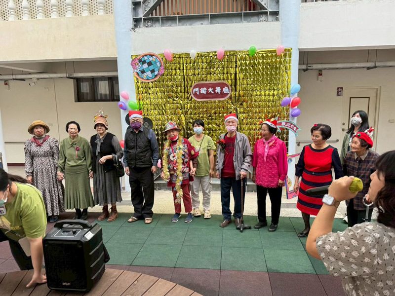 門諾基金會台南悠活園區聖誕感恩餐會溫暖滿園